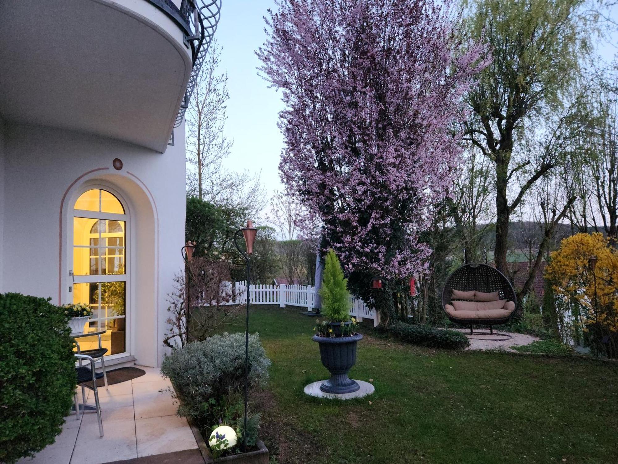 Gardenview Apartments & Suites Bei Bad Kissingen Nüdlingen Kültér fotó